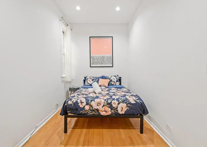 Apartment Lincoln Park Gem *